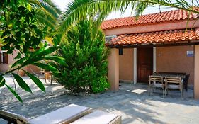 Giola Bungalows Sirines